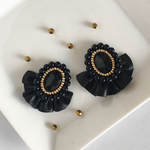 301.ゴールド・ブラック本革フリンジビーズ刺繍ピアス・イヤリング