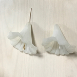FROST LIGHT BEIGE FLOWER BEADS