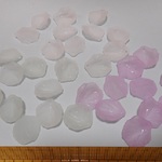 花びらチャーム30枚（３色×各10個）