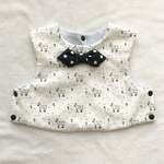 Art Gallery fabric grazing goats×dot tie bib