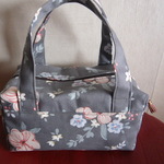 キャンバス地のハイビスカス柄ミニボストン