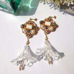 lily(white2) ビーズ刺繍ピアス