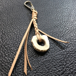鹿角×ヌメ革 四つ編みキーホルダー (リングタイプ)