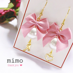 新色🎀ピンクリボンとスワロフスキーのパールピアス