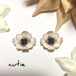 一粒アネモネピアス/イヤリング  WH