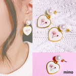 かすみ草の入ったハートピアス
