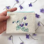 《再販》すみれ刺繍のミントグリーン色コインケース