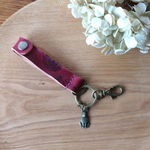 受注製作☆うさぎさんのキーリング☆選べる本革ストラップ