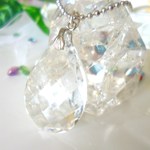 ☆１点もの☆☆驚異のまばゆい輝き☆☆プレミアム☆ブリオレットカットクリスタル☆ペンダントトップ☆２８×２０ｍｍ（バチカン含む全長３６ｍｍ）