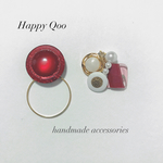 アンティークボタンのアシンメトリーピアス 赤系