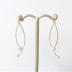 ｡.:*ฺ✤ฺ 揺れるパールピアス・イヤリング