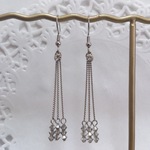 ロングピアス01　グレー