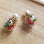 ジェリービーンズのガラスドームピアス