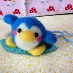 サーフィンするぺんぎん。