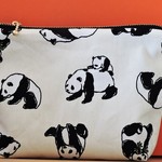 再販｝かわいい🐼パンダ柄　ポーチ