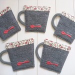 スプーン刺繍のマグカップ型コースター