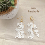 レース×ひねりチャームのゆらりピアス