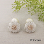 アイボリーフラワー✳︎パールキャッチピアス