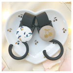 リバティ×さくらんぼ❁︎くるみボタンベビーカーフック（フローティングフローラ×ソイラテ）