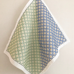 【オーダー品：ふーた様専用】刺し子の布巾(十字花刺し／青×黄緑)