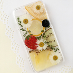 フルーツと押し花のケース ＊iPhone7／8＊ カットフルーツMIX
