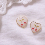 さくらんぼのハートピアス/イヤリング