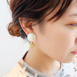 【tiroir-58】ヴィンテージパールカボションとヴィンテージマルチボールのイヤリング・ピアス