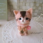 桜色　アビシニアン猫ちゃん　テディベアタイプ猫　ぬいぐるみ　羊毛フェルト　お花イヤーカフ　ペンダント　ソマリ