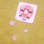 桜舞うスタッドピアス