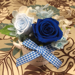 青い薔薇のブリザードアレンジ