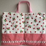 いちごのレッスンバッグ