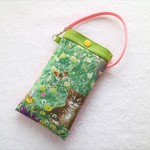 お花畑のネコちゃんのスマホ入れ（送料無料）