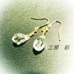 ☆ご奉仕品☆しずくのクリスタルピアス・ゴールドヴァージョン
