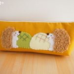 メロンパンとハリネズミさんのペンケース（マスタード）
