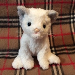 子猫のふわふわ縫いぐるみ（ラグドール)