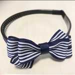 ✨人気✨【再販】⭐︎キッズ⭐︎リボンカチューシャ　ネイビー×ホワイト　上品　おしゃれ　可愛い