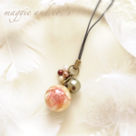 【送料無料】botanical zakka～ビー玉レジン・バラのcorocoroストラップ～