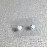 小粒ミルフィオリピアス