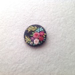 【再販】フェルトと刺繍のバラとミモザのブローチ  A