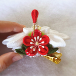 つまみ細工＊半くす ＊祝い鶴のヘアクリップ