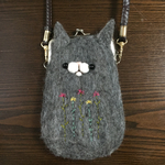 黒猫のスマホポシェット