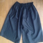 リネンのキュロットみたいなズボン