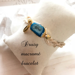大人可愛いDruzy macramé bracelet