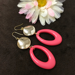 ピンクチャームの大ぶりピアス