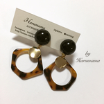 ブラック×べっ甲フープピアス／イヤリング