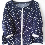 ドットいっぱいの7分袖ブラウス (LL)