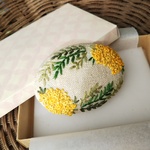 🍀再販🍀「ミモザ」刺繍のヘアゴム、ブローチ