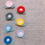 シンプルなまるいお花のブローチ