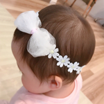 ［送料込］大きなお花のレースのヘアバンド（リボンつき）