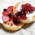 二段重ねのたっぷりベリーパンケーキ（再々販）